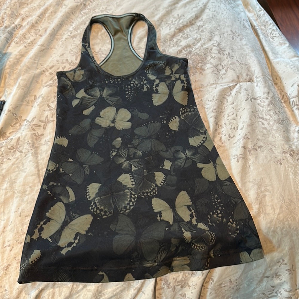 LULULEMON TANK SIZE 4